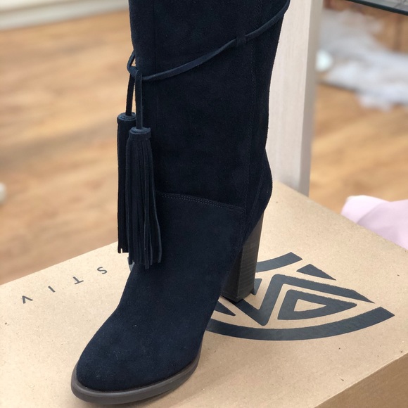 Boots - Picture 2 of 2